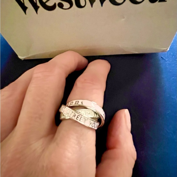 Vivienne Westwood White and pink Enamel Percy Triple London Ring - Picture 3 of 8